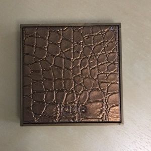 NEVER USED TARTE BRONZER in Park Ave princess
